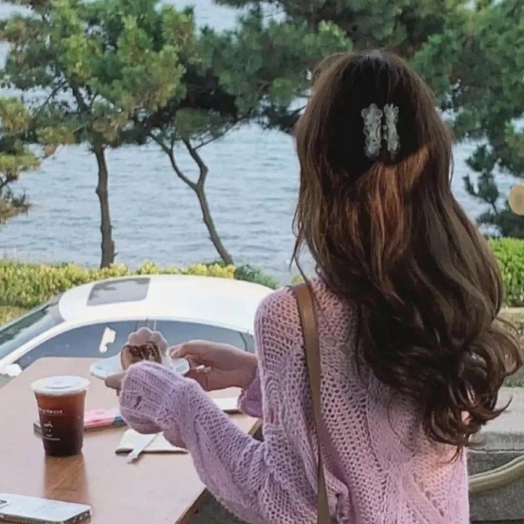 怪物少女妮莫娜